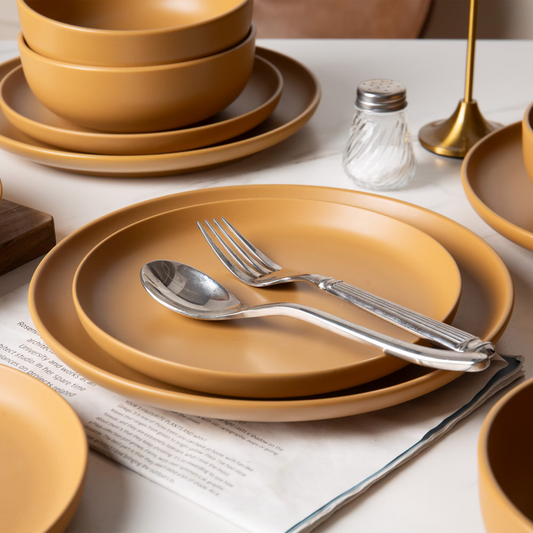 12-Piece Stoneware Dinner Plates Bowls Sets Microwave & Dishwasher Safe Non-Toxic Dinner Plates Bowls Set Stackable Matte Glaze Kitchenware For 4