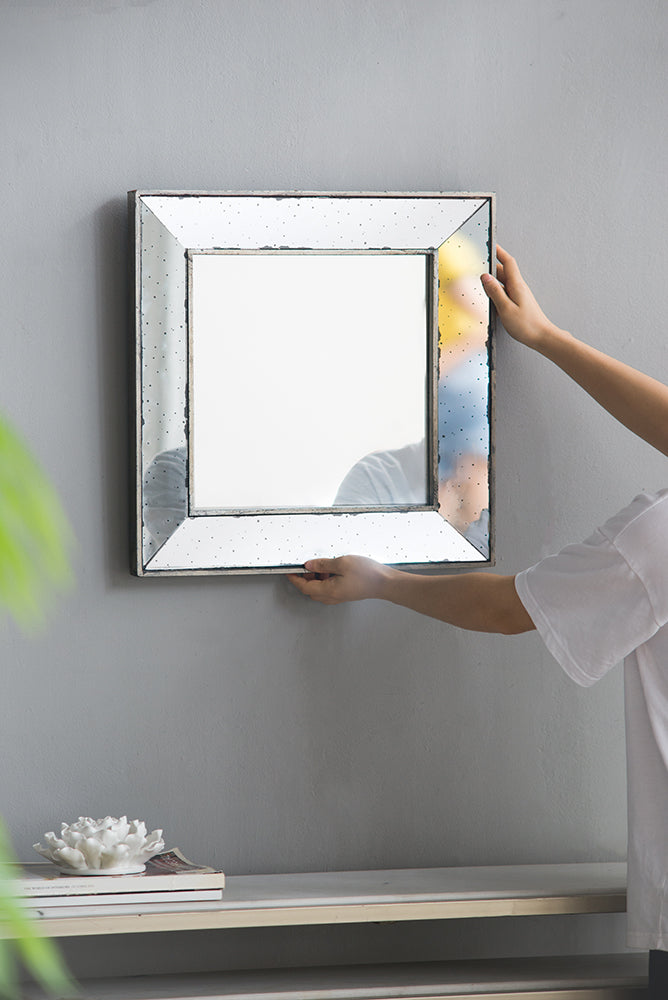 18 X 18 Distressed Silver Square Accent Mirror Traditional Style Framed Wall Mirror For Living Room Entryway Office Bedroom Hallway