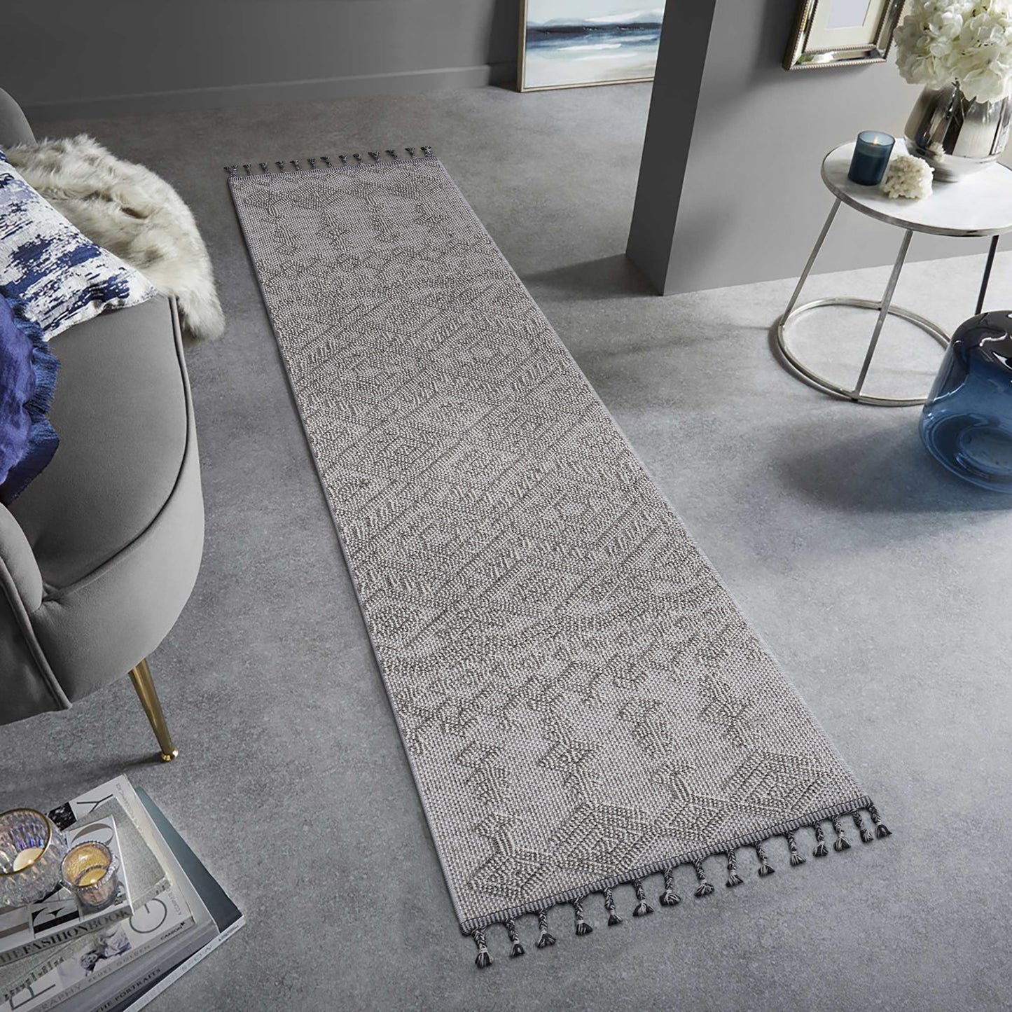 Guros   2X8 White  White  Traditional Indoor  Outdoor Runner Rug
