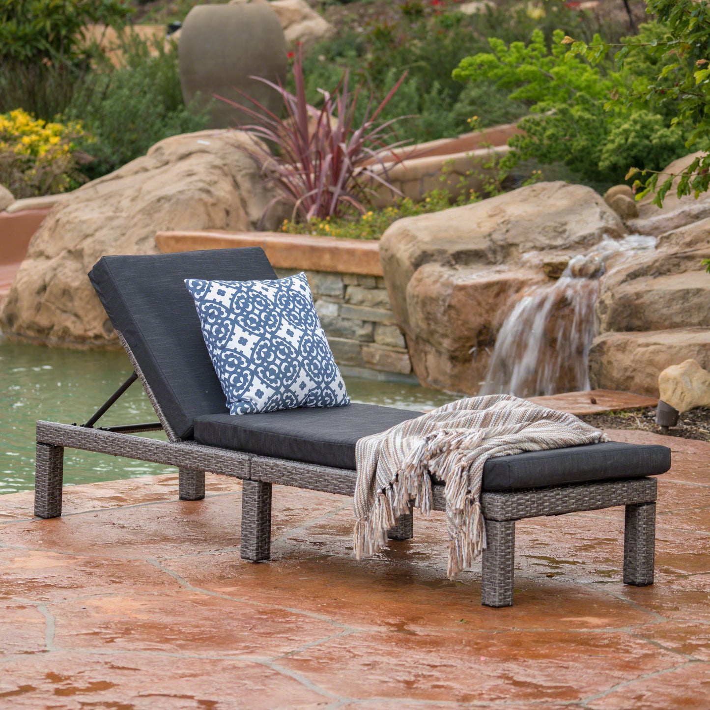 PUERTA KD CHAISE LOUNGE, MIXED BLACK FRAME WITH DARK GREY CUSHION