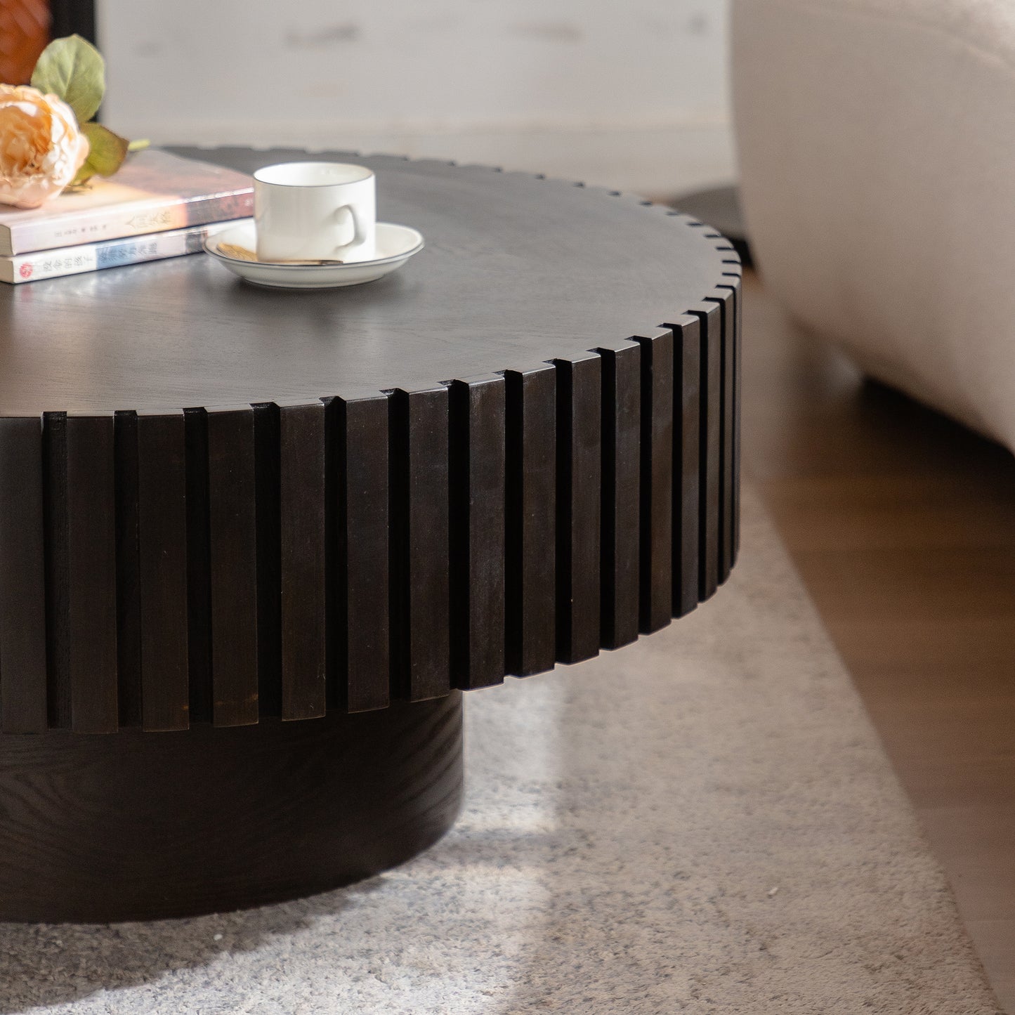 Round Coffee Table Handcrafted Relief Sturdy Pedestal Wooden Olive-Shaped Tea Table For Living Room