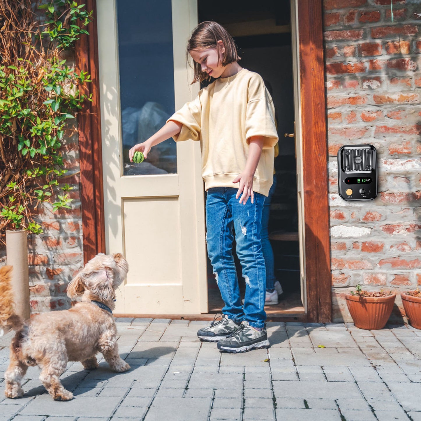 Black-Green Color Options -- 1Pc Ultrasonic Anti-Barking Device Rechargeable Auto Dog Bark Control Deterrent Box Training Device IPX4 Waterproof With 3 Frequency Max 32.8Feet Sensing Distance For Most