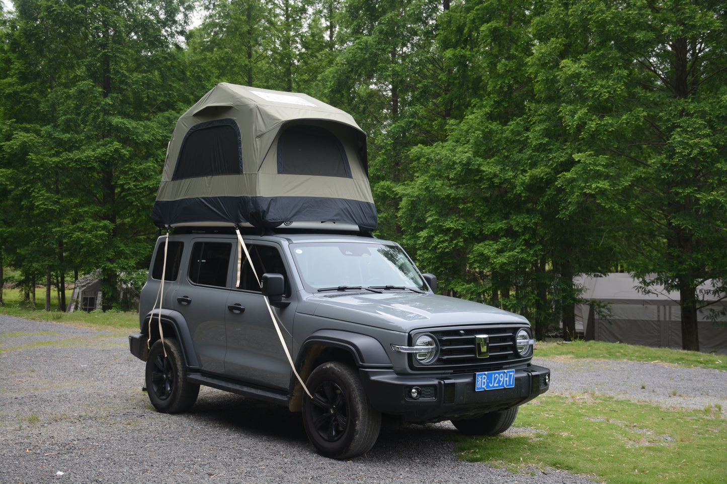 Truck Roof Tent, Car SUV Roof Tent Inflatable,Roof Top Tent Camping For 2 Person,Easy To Set Up