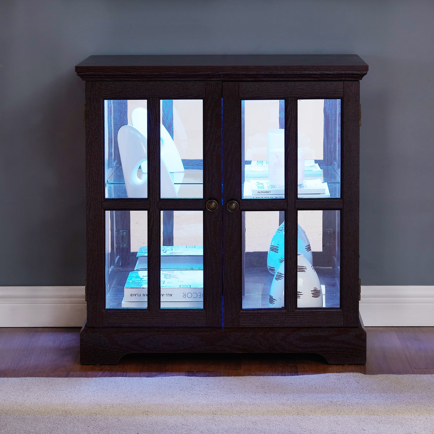 LED Curio Display Cabinet,Antique Display Cabinet With Adjustable Shelves,Retro Design Quality Showcase With Lattice Doors Elegant Bookcase And Storage Cabinet For Home Decor And Organization CHE