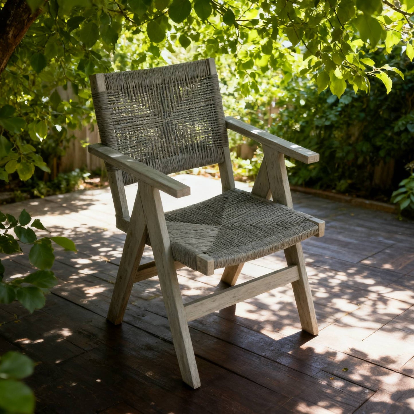 HIPS All-Season Dining Chair Suitable For Garden Dinners & Versatile Outdoor Eating Spaces