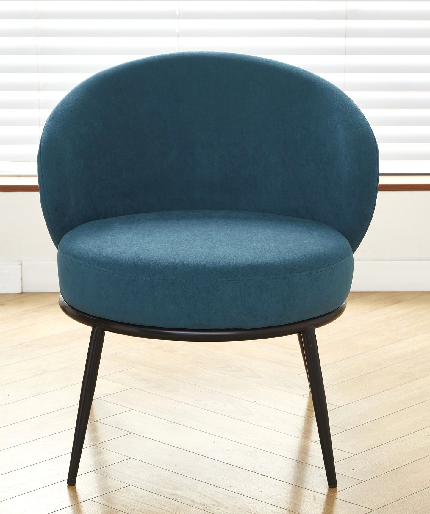 Round Velvet Accent Chair, Mid-Century Modern Upholstered Armchair With Metal Legs, Comfy Barrel Side Chair For Living Room Bedroom