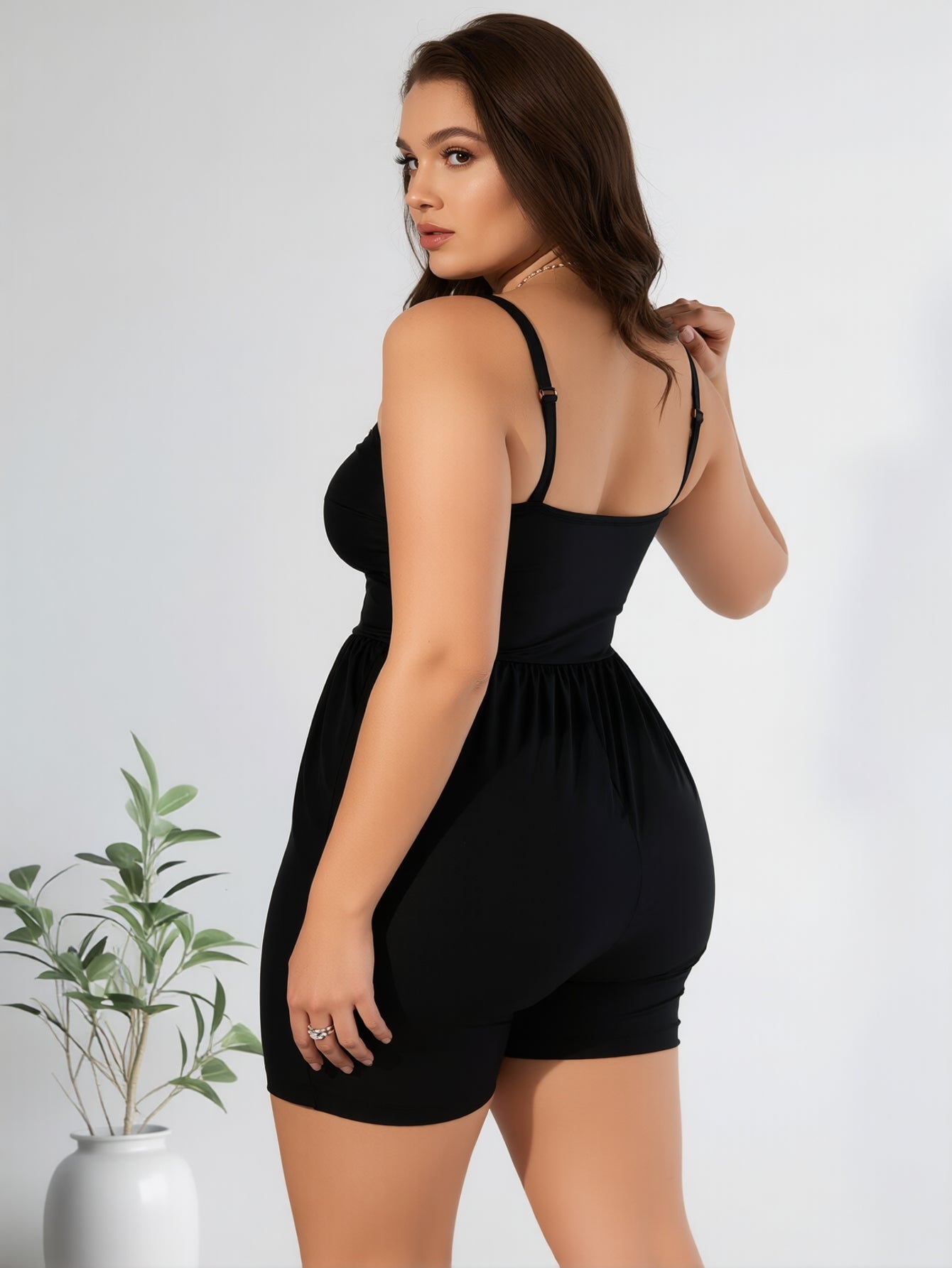 New Elegant And Fashionable Women's StyleWomen's Swimsuit For Beach Vacation With High Neck And Adjustable StrapsBeach Tankini-M062
