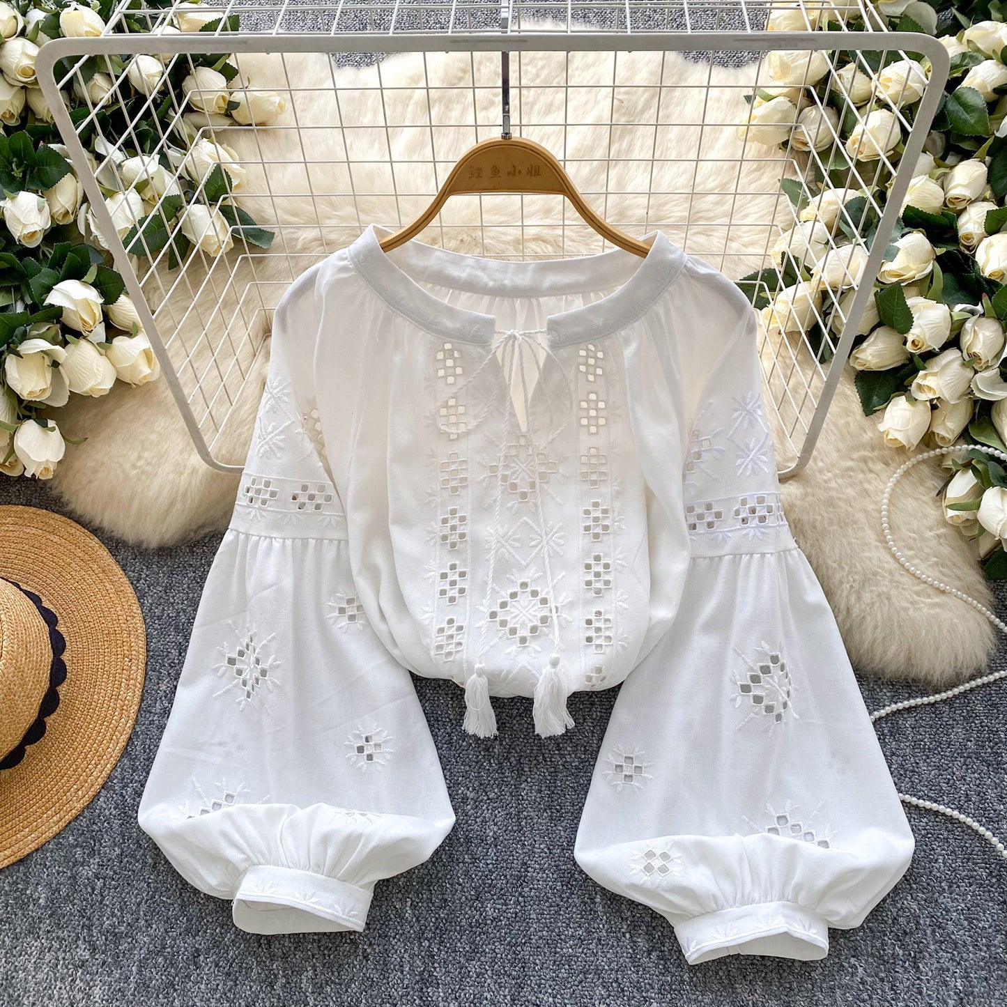 Retro Loose Casual Inner-layer Top With Lantern Sleeves